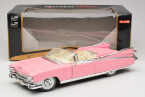 Cadillac Eldorado Biarritz Pink Maisto 1:18 36813 Diecast — photo 8 of 8