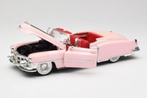 Cadillac Eldorado Pink Anson 1:18 30371 Diecast — photo 2 of 8