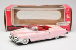 Cadillac Eldorado Pink Anson 1:18 30371 Diecast — photo 8 of 8
