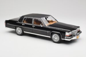 Cadillac Fleetwood Brougham Black MCG 1:18 MCG18250 Diecast — photo 4 of 6