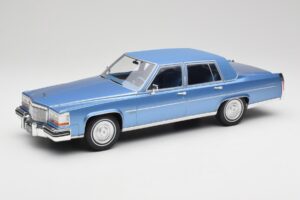 Cadillac Fleetwood Brougham Blue Metallic MCG 1:18 MCG18252 Diecast
