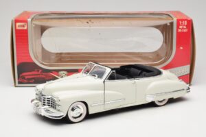 Cadillac Series 62 Convertible White Anson 1:18 30335 Diecast — photo 8 of 8