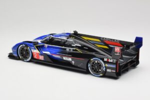 Cadillac V-Series.R LMDh #2 E. Bamber / A. Lynn / R. Westbrook Chip Ganassi Racing 24 Hours of Le Mans 2023 TopSpeed 1:18 TS0 — photo 4 of 5