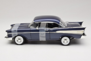 Chevrolet American Graffiti Movie Car American Muscle 1:18 36604 Diecast — photo 2 of 4