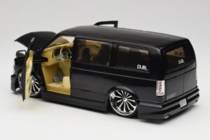Chevrolet Astro Van Tuned Black Jada 1:18 63122 Diecast — photo 5 of 8