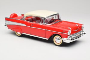 Chevrolet Bel Air Matador Red & India Ivory Road Legends 1:18 92109 Diecast — photo 6 of 8