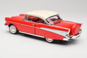 Chevrolet Bel Air Matador Red & India Ivory Road Legends 1:18 92109 Diecast — photo 7 of 8