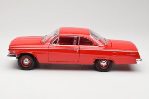 Chevrolet Bel Air Red Maisto 1:18 31641 Diecast — photo 4 of 8