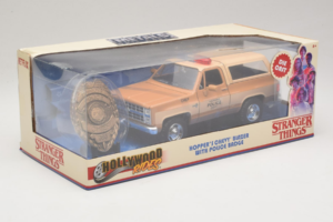 Chevrolet Blazer K5 Police Stranger Things Metals Diecast 1:24 31111-24 Diecast — photo 2 of 3