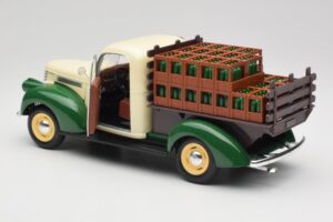 Chevrolet Brasseur Perrier Delivery Van Green Solido 1:18 203243 Diecast — photo 5 of 8