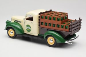 Chevrolet Brasseur Perrier Delivery Van Green Solido 1:18 203243 Diecast — photo 7 of 8