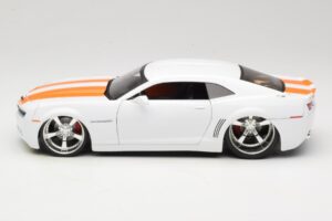 Chevrolet Camaro Concept Tuned White Jada 1:18 63014 Diecast — photo 4 of 8