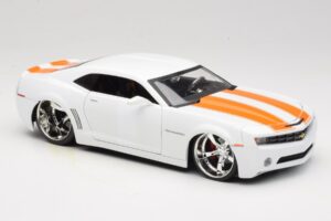 Chevrolet Camaro Concept Tuned White Jada 1:18 63014 Diecast — photo 6 of 8
