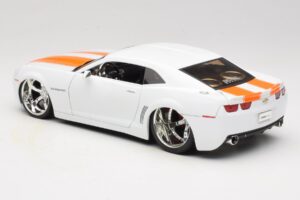 Chevrolet Camaro Concept Tuned White Jada 1:18 63014 Diecast — photo 7 of 8