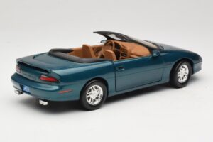Chevrolet Camaro Z28 Convertible Green American Muscle 1:18 7231D0 Diecast — photo 3 of 8