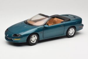 Chevrolet Camaro Z28 Convertible Green American Muscle 1:18 7231D0 Diecast