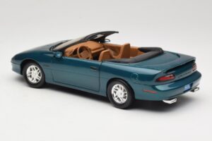 Chevrolet Camaro Z28 Convertible Green American Muscle 1:18 7231D0 Diecast — photo 7 of 8