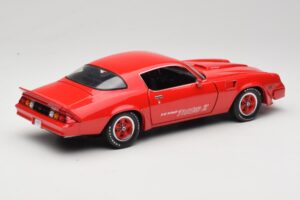 Chevrolet Camaro Z28 Yenko Turbo Z Red GreenLight 1:18 12999 Diecast — photo 3 of 8