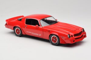 Chevrolet Camaro Z28 Yenko Turbo Z Red GreenLight 1:18 12999 Diecast — photo 6 of 8