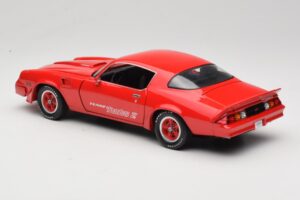 Chevrolet Camaro Z28 Yenko Turbo Z Red GreenLight 1:18 12999 Diecast — photo 7 of 8
