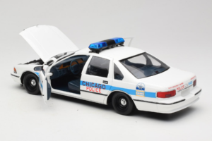 Chevrolet Caprice Chicago Police UT Models 1:18 180142096 Diecast — photo 5 of 8