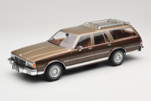 Chevrolet Caprice Estate Wagon Beige MCG 1:18 MCG18476 Diecast
