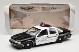 Chevrolet Caprice Glendale Police UT Models 1:18 21026 Diecast — photo 8 of 8