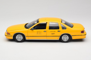 Chevrolet Caprice NYC Taxi UT Models 1:18 180142095-O1 Diecast — photo 4 of 8