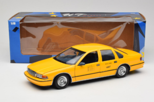Chevrolet Caprice NYC Taxi UT Models 1:18 180142095-O1 Diecast — photo 8 of 8