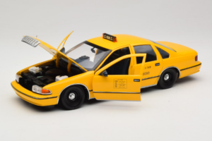 Chevrolet Caprice NYC Taxi UT Models 1:18 180142095 Diecast — photo 2 of 8