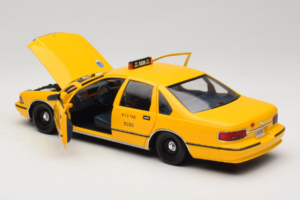 Chevrolet Caprice NYC Taxi UT Models 1:18 180142095 Diecast — photo 5 of 8