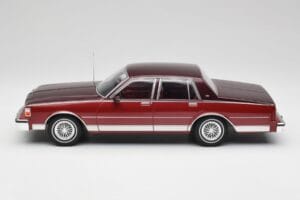 Chevrolet Caprice Red Metallic MCG 1:18 MCG18361 Diecast — photo 3 of 6