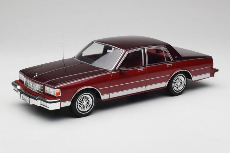 Chevrolet Caprice Red Metallic MCG 1:18 MCG18361 Diecast