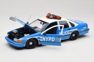 Chevrolet Caprice New York Police UT Models 1:18 180142097 Diecast — photo 2 of 8