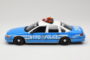 Chevrolet Caprice New York Police UT Models 1:18 180142097 Diecast — photo 4 of 8