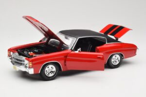 Chevrolet Chevelle SS 454 Red Maisto 1:18 531892 Diecast — photo 2 of 8