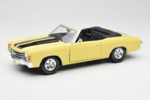 Chevrolet Chevelle SS 454 Yellow Maisto 1:18 531890 Diecast
