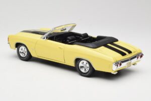 Chevrolet Chevelle SS 454 Yellow Maisto 1:18 531890 Diecast — photo 7 of 8
