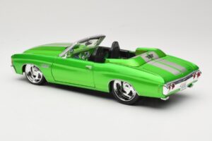 Chevrolet Chevelle SS Convertible Green Maisto 1:18 31099 Diecast — photo 7 of 8