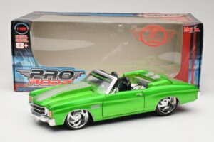 Chevrolet Chevelle SS Convertible Green Maisto 1:18 31099 Diecast — photo 8 of 8