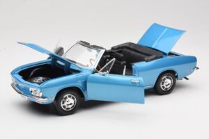 Chevrolet Corvair Monza Convertible Blue Road Signature 1:18 92498 Diecast — photo 2 of 8