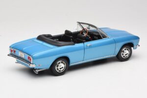 Chevrolet Corvair Monza Convertible Blue Road Signature 1:18 92498 Diecast — photo 3 of 8