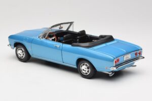 Chevrolet Corvair Monza Convertible Blue Road Signature 1:18 92498 Diecast — photo 7 of 8
