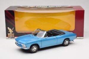 Chevrolet Corvair Monza Convertible Blue Road Signature 1:18 92498 Diecast — photo 8 of 8