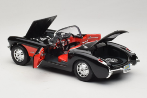 Chevrolet Corvette C1 Black & Red Bburago 1:18 3034-M1 Diecast — photo 5 of 8