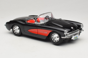 Chevrolet Corvette C1 Black & Red Bburago 1:18 3034-M1 Diecast — photo 6 of 8
