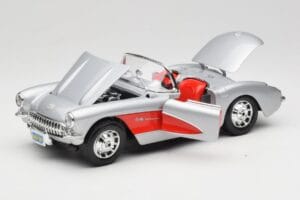 Chevrolet Corvette C1 Silver Bburago 1:18 3034 Diecast — photo 2 of 8
