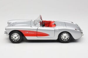 Chevrolet Corvette C1 Silver Bburago 1:18 3034 Diecast — photo 4 of 8