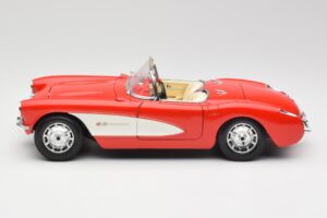 Chevrolet Corvette C1 Roadster Red Bburago 1:18 3024 Diecast — photo 4 of 8