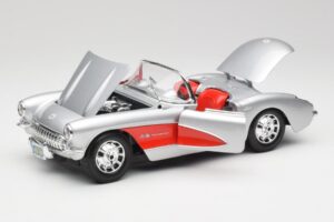 Chevrolet Corvette C1 Silver & Red Bburago 1:18 3024-M1 Diecast — photo 2 of 8